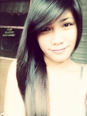 RhianeTamayo's profile picture. 