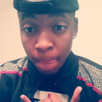 #MollyBoiiCEO
#Single
Live By the Motto C.R.E.A.M
#CollegeLife{Octech}
Fwm
19-years-young!
Where my single ladies at?
Dm me!