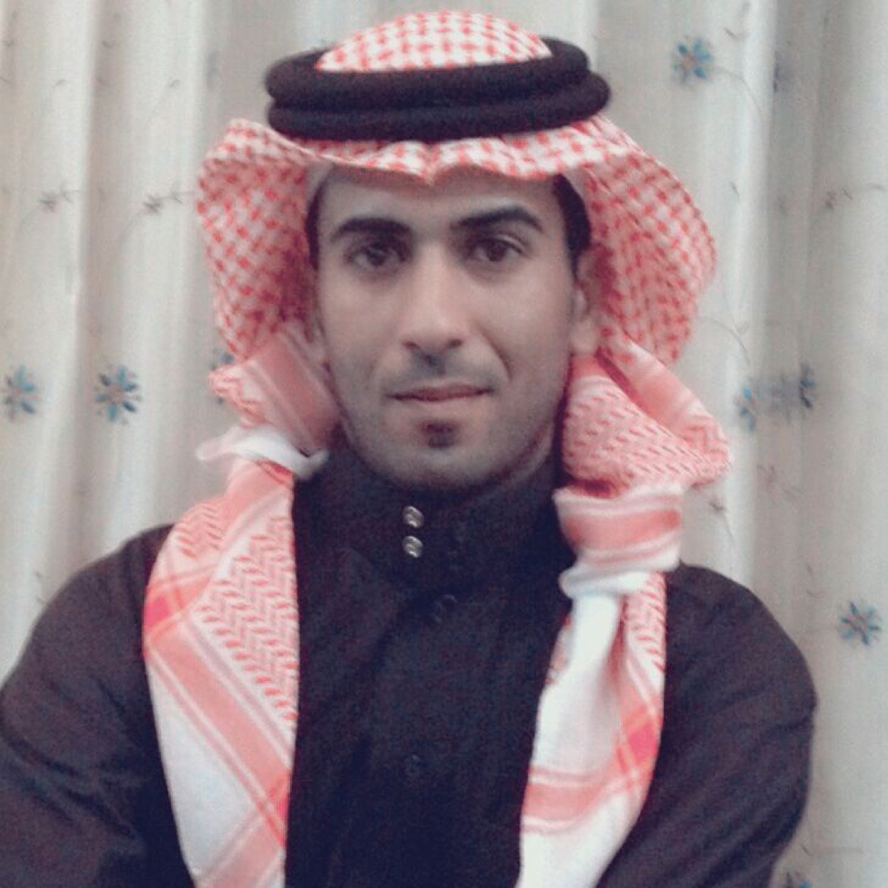 لِكُلْ مـَטּْ يُحَآاوِلْ اإستِفزآازيْ سَأاخبِرگْ شَيئآاً : آأجعَلْ لِنَفسَگَْ مَكَآانـَآاً فِيےْ اإهِتمَآامَيےْ أوْلاً ثمْ آأفعَل مَآا شِئتْ