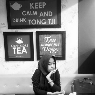 megaditsky's profile picture. Your favorite muslimah dentist in the future. Daddy and mommy's last goal. I'll do everything to get ridhoAllah.