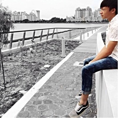 hellobright's profile picture. My future's so BRIGHT I need shades.