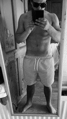 Mrbubbletom's profile picture. 