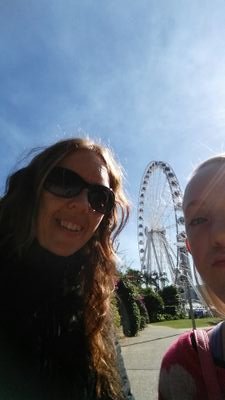 Keyeleei's profile picture. 