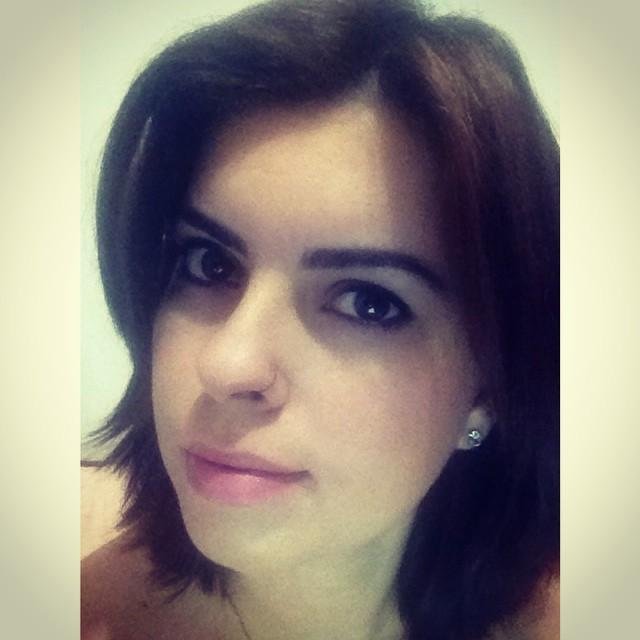 Carol_Oliver_'s profile picture. Administradora, jornalista e apaixonada por gatos!