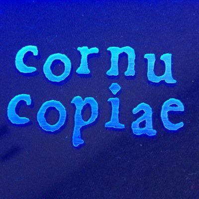 音響エンジニアを退職後 彫金を学び作っています。ほぼレーザー加工屋です。配信のみです。お返事できない事がほとんどです。