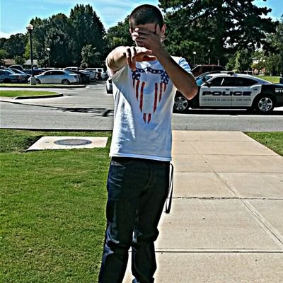 AndrewV_13's profile picture. living everyday to find my influental purpose. Boxing is my life.