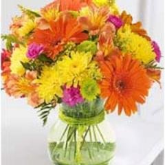 Since 1983 we have offered beautiful flower arrangements and gifts at reasonable prices, including custom made bouquets and wedding arrangements. (407) 657-1100