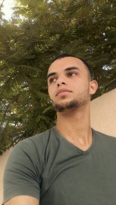 Ezzoo8's profile picture. 