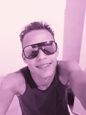 Busco uma verdade que entre as mais diversas mentiras, é a mais sensata. 
- Sylvinho Lispector