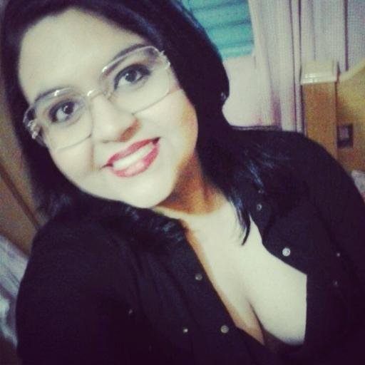 Bom falar de mim é fácil, difícil é ser como eu!! Ver o q eu passo no dia a dia. Ver as minhas lutas e as minhas dificuldades!!