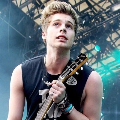 free follow from @fivesecondhemmo