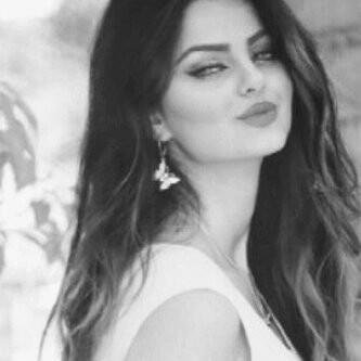 مجنونة واعشق جنوني