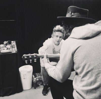 Hiiiiiiiiii. Cute as a B***** every single one of you. Fuck Styles I ♥ You Babe ☀☀☀