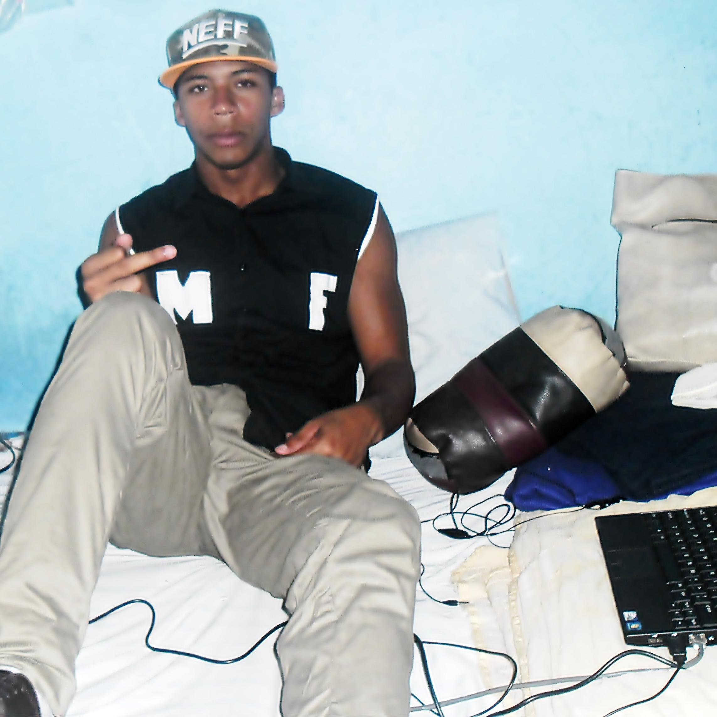 Cantante - Compositor
Morenito Flow.
https://t.co/t0vOHPycQz
