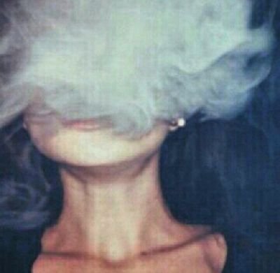 ‏‏وقد ابتلينا بقوم يظنون ان الله لم يخلق سواهم .
.
.
.
♡