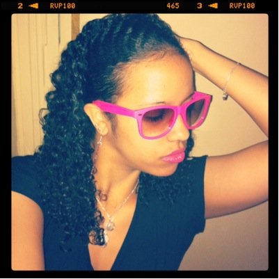 Ancienne Danseuse adorablement folle... Ma priorité : le sourire ... Ne cherche pas à comprendre qui je suis... XoXo 