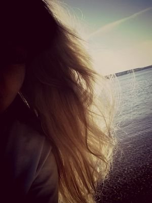 Quit your job, buy a ticket, get a tan, fall in ℒℴѵℯ, never return ✌