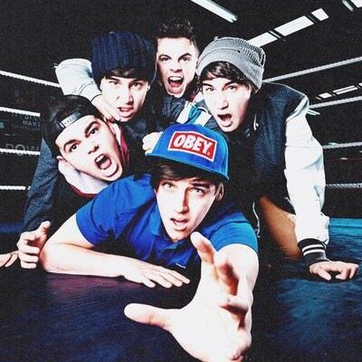 Dogs gonna bark? Join as a janoskian or a fan, dm/mention Taken roles in faves.