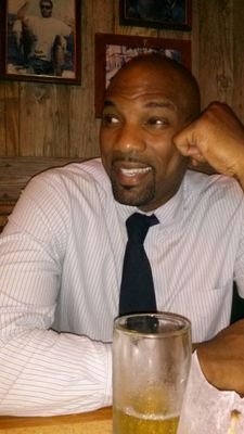 EUrlybee's profile picture. 