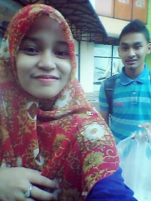 En Tunang FArishaWani Saadon Shah ,