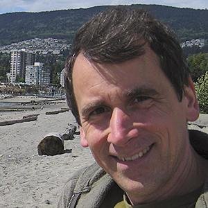 Dad, two wheel rider, runner, wannabe artist. No TV. Software Dev Executive. Bring mindfulness to all I do.