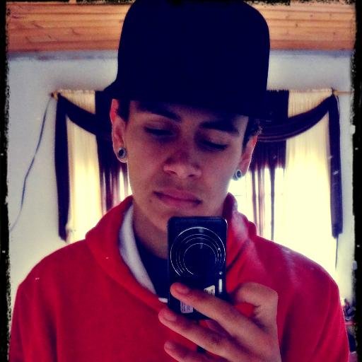 Felicidade é a certeza de que a nossa vida não está se passando inutilmente.