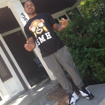 fuck a bio I just want to live a lavish life. rest up to the ones i lost. now im on to the money train