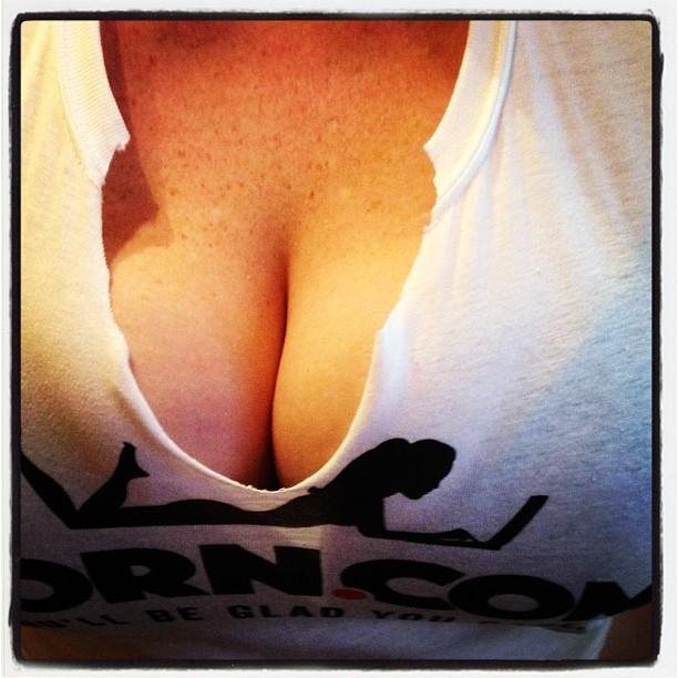 Hi! I'm Lily and I work for http://t.co/ZCh6Rinxct! Follow me!