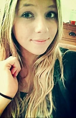 lieffje' hou super veel van mn speciale meisjee ! je bent echt mn aller beste vriendinnetje ! 33 loveyouuu' xxlieke