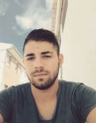 Y se que a veces abres la boca solo para que te la cierre, mordiendote los labios
