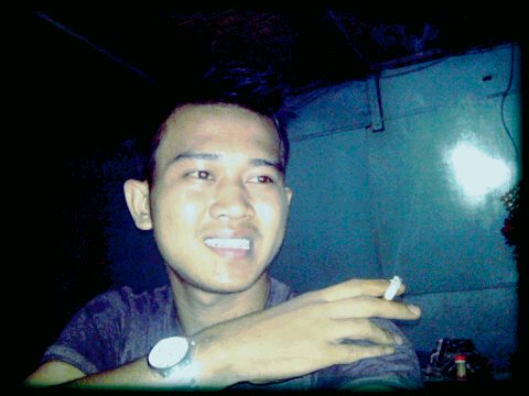 danielgintara's profile picture. ku ingin berdiri sendiri tanpa ada rintangan di dunia ini/...  :)