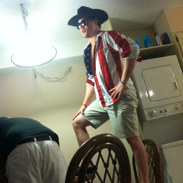 Klaver_klave's profile picture. It's not the ice that makes you slip, it's what you mix it with | Fighting Sioux Forever