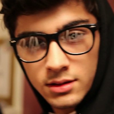 queria colocar algo de engraçado aqui, mas ser Directioner já é motivo de piada