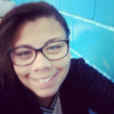 Pode ser que um dia nos afastemos...
Mas, se formos amigos de verdade,
A amizade nos reaproximará.
