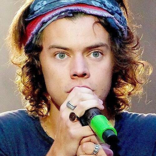 FOLLOW FREE...
SIGA @TayMrs_Styles, ELA SEGUE DE VOLTA SEM UNFOLLOW!