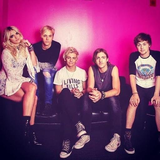 I love R5 @rossR5 @rikerR5 @rydelR5 @ratliffR5 @rockyR5 .Fan of @officialR5 #R5family