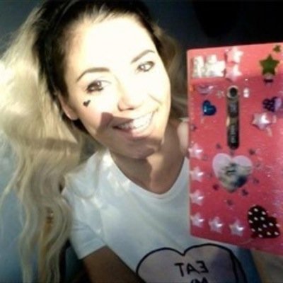 HI THERE IF YOU RT MY LINK IN MY TWEET I WILL GIVE YOU A FREE FOLLOW