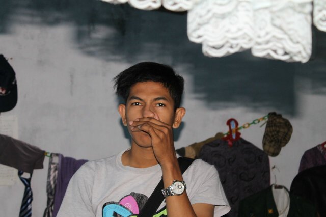 Birul W 16 Okt 95 bireuen  HES_(hardvard english school)    banda aceh, pin:2645D39E