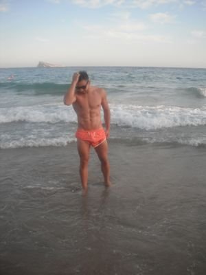 Todo tiene una razón, no hay casualidades... 
deportista, dibujante y futuro bombero,#personaltrainer#monitor musculacion y fitness#TAFAD.
20