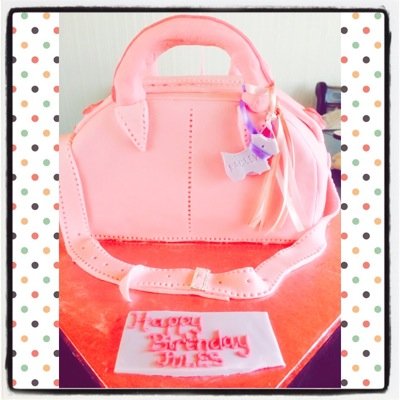 cloudnumbercake's profile picture. Have a CAKE day !!         Jules McAllister - Cloud number cake - one day I dream to have my own cake shop!