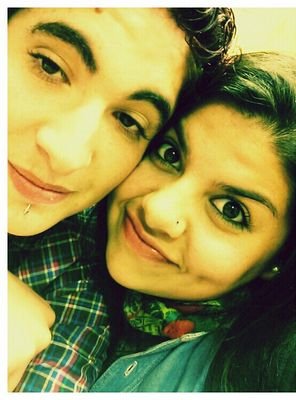 belieber por siempre amo a justin bieber a toda mi familia me gusta un poco de todo rock pop etc amo a demi a cyrus son hermosas ;) bueno chau