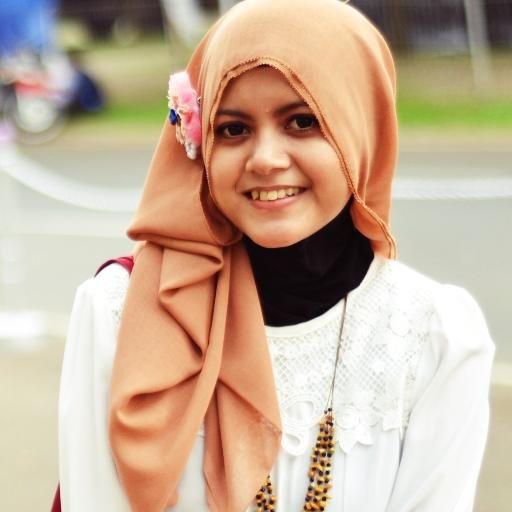 iis_mutz's profile picture. Belajarlah Dari Mereka Diatasmu...
Nikmati Hidup bersama 
mereka disampingmu dan
Jangan remehkan mereka dibawamu..
Erchaiizmutz@yahoo.co.id