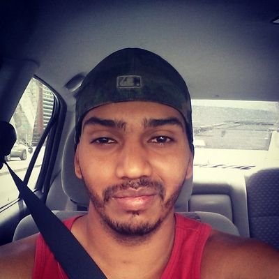 comunicador social/melómano/surfer