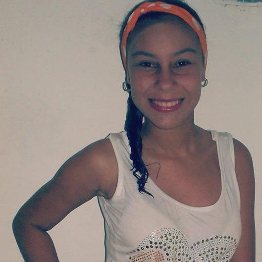 :'3 Sigueme & Te Sigo=D
•Vive & Deja Vivir•
♡ Nicki Minaj ♥
•No Luches Para Vivir, Vive Para Luchar•