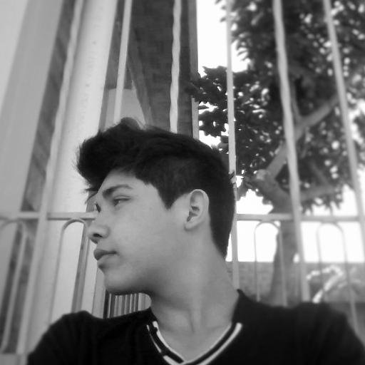 No es necesario estar a 3 metros sobre el cielo . Para estar con la persona que amas , simplemente tenerla al lado tuyo .Amor