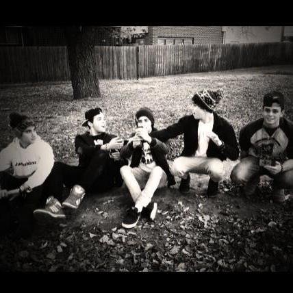 I write sexy janoskian fanfics ;) 18+