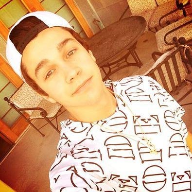 Kєиdαll, Jαмєs, Lσgαи, Cαяlσs вig тiмє яυsн - Never too Young to fall IN LOVE ♥ツ♫ . Mahomie Forever ♥