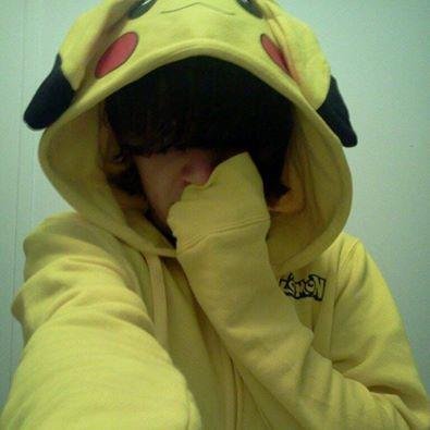 #Speaks British for fun#16#Emo#Scene#furry#Yiffer#whovian#Sherlockian#Gamer#Nickname is Kitty, i have no friends....