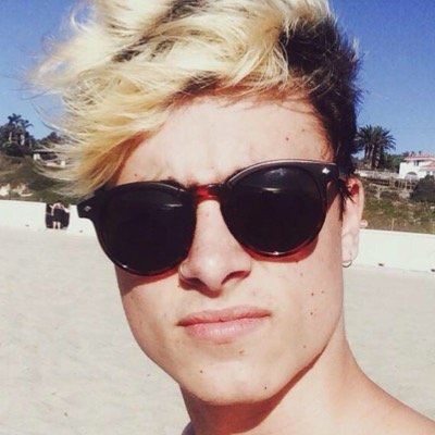 dickreallyhuge's profile picture. @frantamaybe