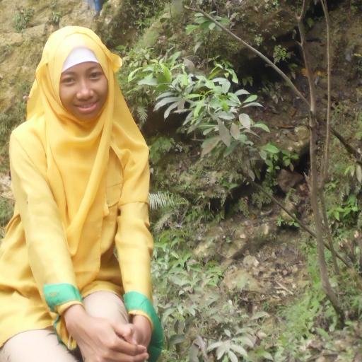 Nurmi seorang wanita kecil baik hati murah senyum serta suka berteman, lulusan smk n 5 yk, dan banyak berkreasi serta menyukai seni